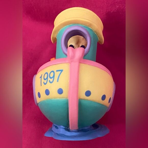 Easter Hallmark Keepsake Ornament 1997 Here Comes Easter Chick on Boat #4 Series - Picture 4 of 9